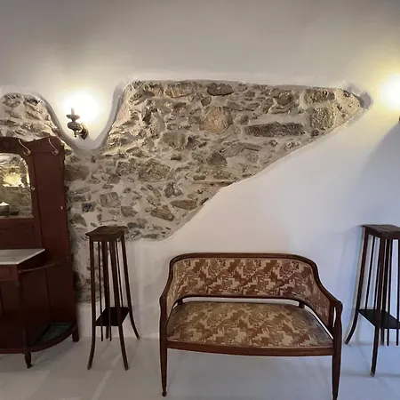 아파트 Katharsis - 15th C Venetian Palace - Naxos Old Town I