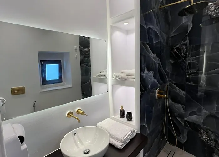 Διαμέρισμα Katharsis - 15th C Venetian Palace - Naxos Old Town I Naxos City